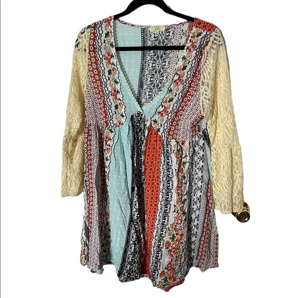 Kori Tops - Kori Bohemian patch tunic shirt with lace sleeves size Small